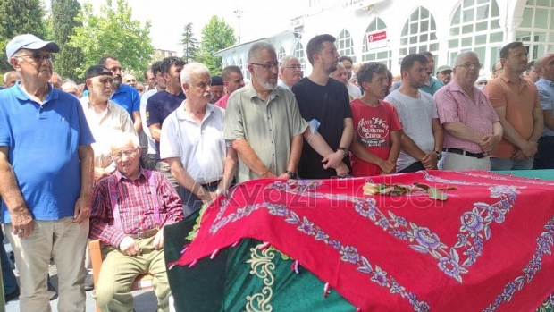 Ayşe Azizoğlu Defnedildi 