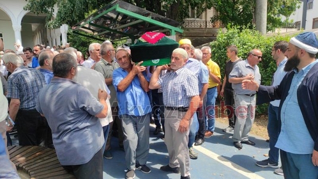 Ayşe Azizoğlu Defnedildi 