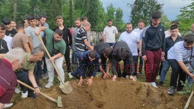 Cebeci'de boğulan Yunus Çakır toprağa verildi