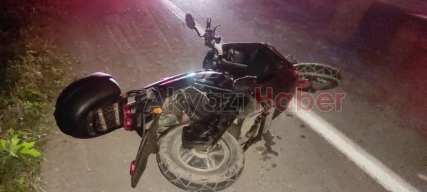 Motosikletle tıra çarptı