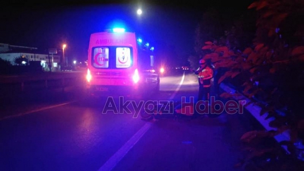 Motosikletle tıra çarptı