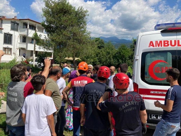 Takla atan otomobildeki 6 kişi yaralandı