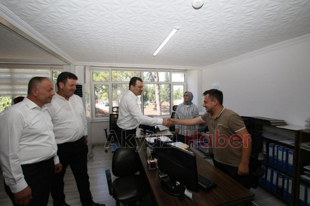 Ali İhsan Yavuz Akyazı'da temaslarda bulundu
