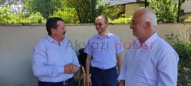  Akyazı İHL Mezunları Okul Bahçesinde Pilav Gününde Buluştu