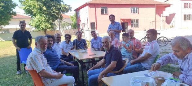  Akyazı İHL Mezunları Okul Bahçesinde Pilav Gününde Buluştu