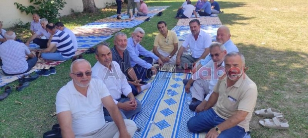  Akyazı İHL Mezunları Okul Bahçesinde Pilav Gününde Buluştu