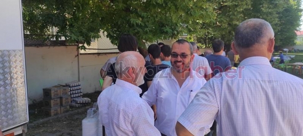 Akyazı İHL Mezunları Okul Bahçesinde Pilav Gününde Buluştu