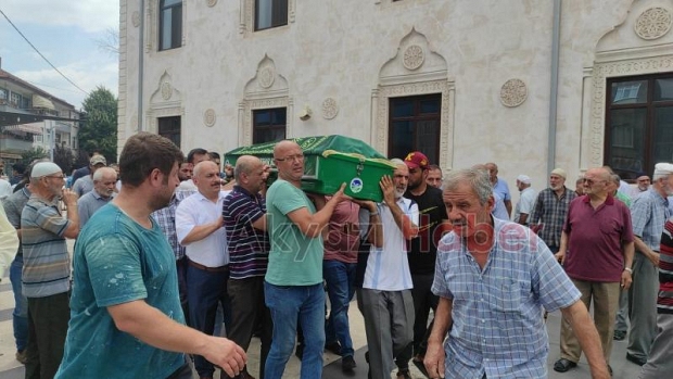 Motosikletle fırına dalan Iraklı genç toprağa verildi
