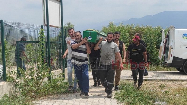 Motosikletle fırına dalan Iraklı genç toprağa verildi