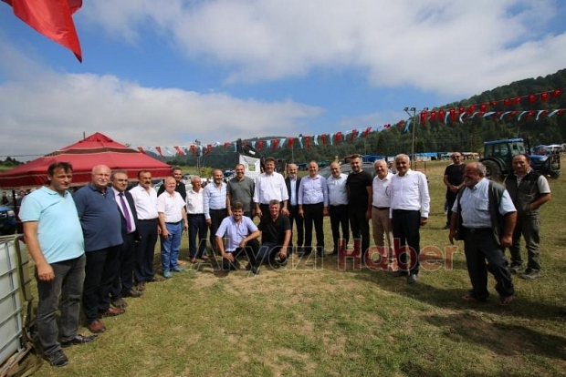 Acelle Şenliği Başladı