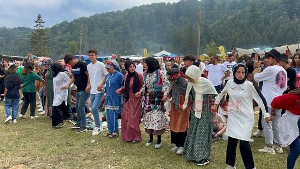 Acelle Yayla Şenliği'ne büyük katılım
