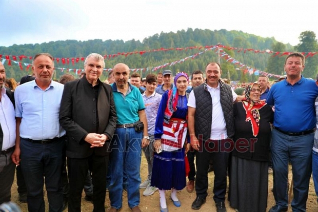 Başkan Yüce Acelle Şenliği'nde çağrı yaptı