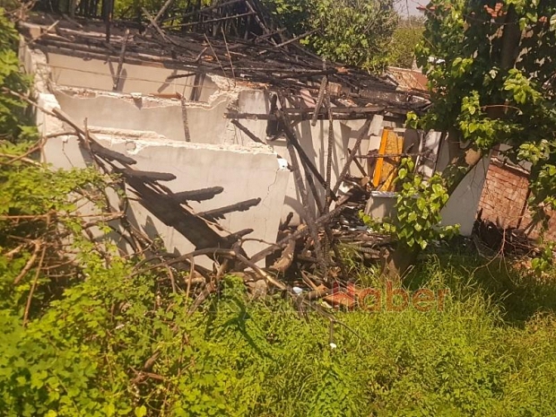  Vatandaş metruk evin yıkılmasını istiyor