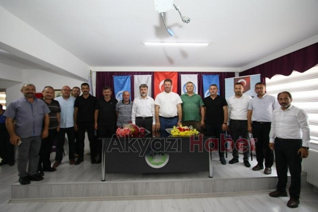  Akyazı Belediyesi’nde sözleşme sevinci 