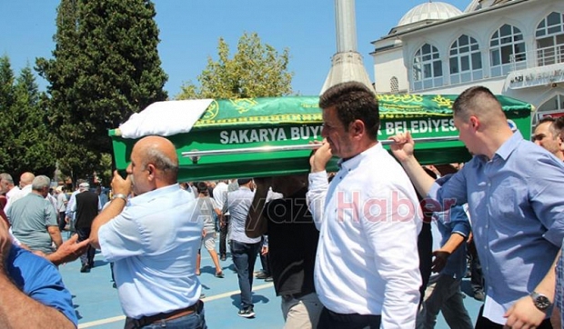  Reyhan Öner  ve  Ali Tetik dualarla defnedildi