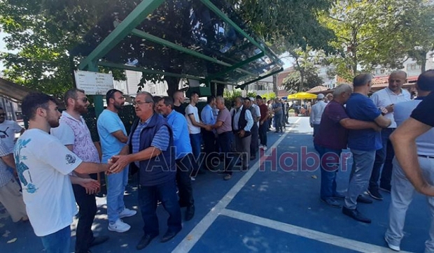  Reyhan Öner  ve  Ali Tetik dualarla defnedildi