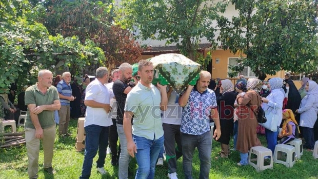  Emine Yıldıran dualarla son yolculuğuna uğurlandı