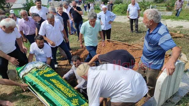  Emine Yıldıran dualarla son yolculuğuna uğurlandı