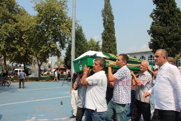 İrfan Papatya defnedildi