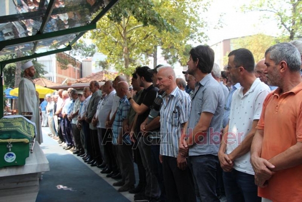 İrfan Papatya defnedildi