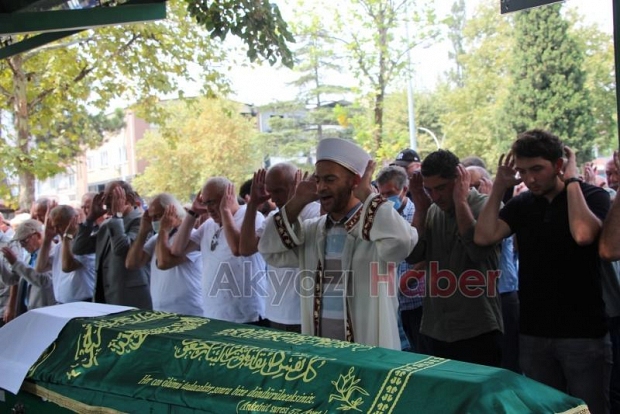 İrfan Papatya defnedildi
