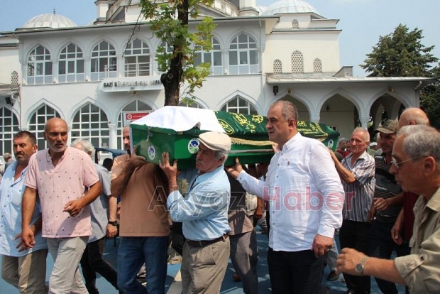 İrfan Papatya defnedildi