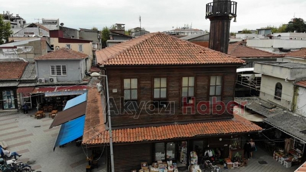 Orta Camii, 3 asra yaklaşan tarihiyle ayakta
