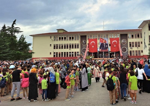 Sakarya'da 216 bin 900 öğrenci ders başı yaptı