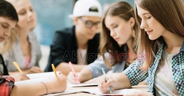 Akyazı'da üniversiteye hazırlık kursuna kayıtlar başladı