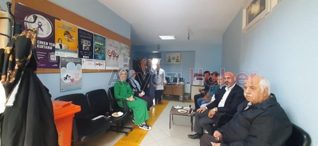 Akyazı Medya ve Basın Birliği'nden İlçe Sağlık Müdürüne ziyaret