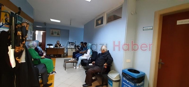 Akyazı Medya ve Basın Birliği'nden İlçe Sağlık Müdürüne ziyaret