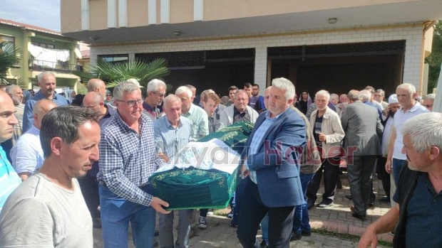  Özden Aydın, Güler Sezer ve İlhan Topuz Defnedildi