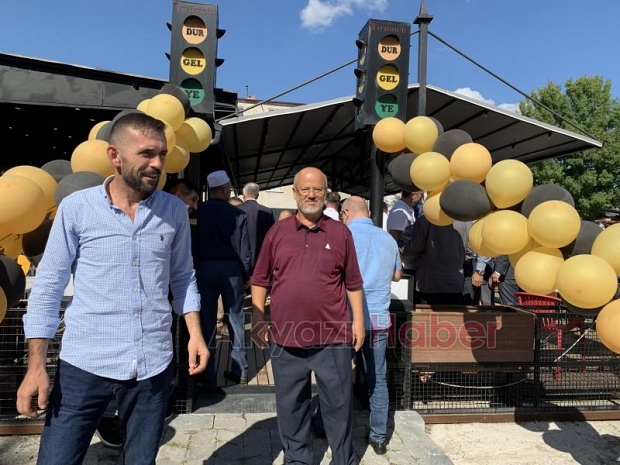 Tır Burger Akyazı'da Hizmete Başladı