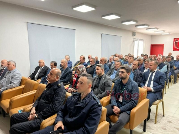 Akyazılı muhtarlara sıfır atık eğitimi