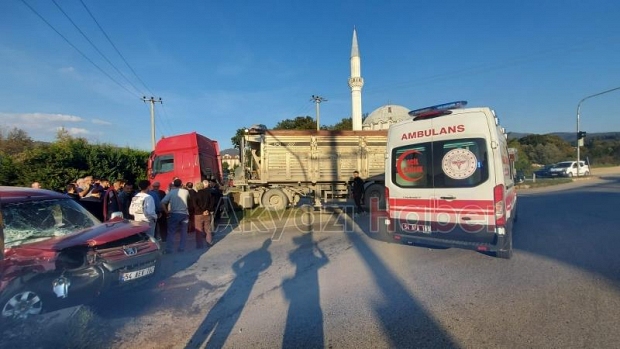 Akyazı'da kaza: İki yaralı
