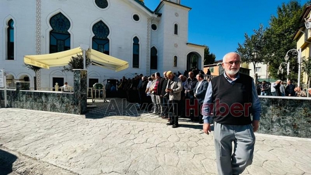 Mehmet Becit defnedildi