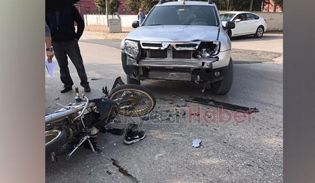 Otomobil ile çarpışan motosikletli yaralandı
