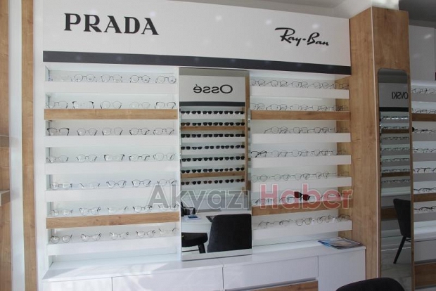 Esra Optik hizmete başladı