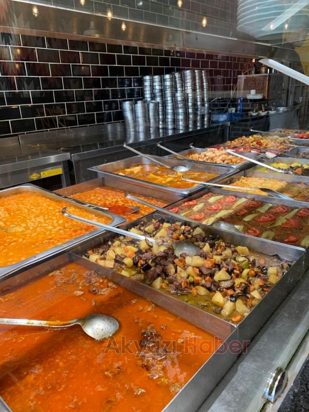 Akyazı Restoran'da Şölen, Ziyafet, Şenlik!