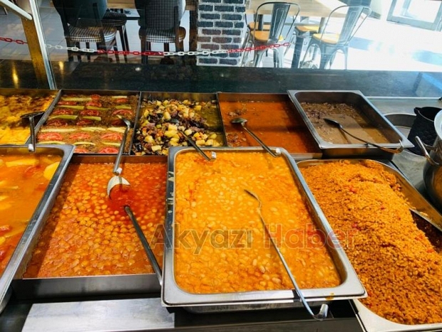 Akyazı Restoran'da Şölen, Ziyafet, Şenlik!