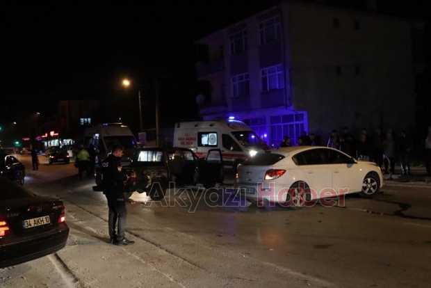 Akyazı'da kaza 2 yaralı