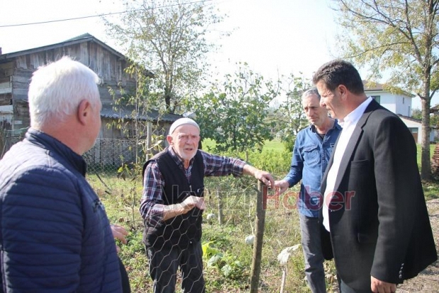 Akyazı’da asfalt atağı sürüyor