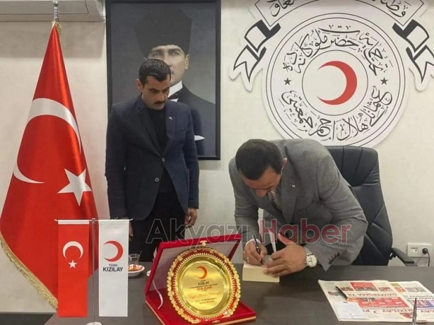 MHP Akyazı'dan, Kızılay ziyareti