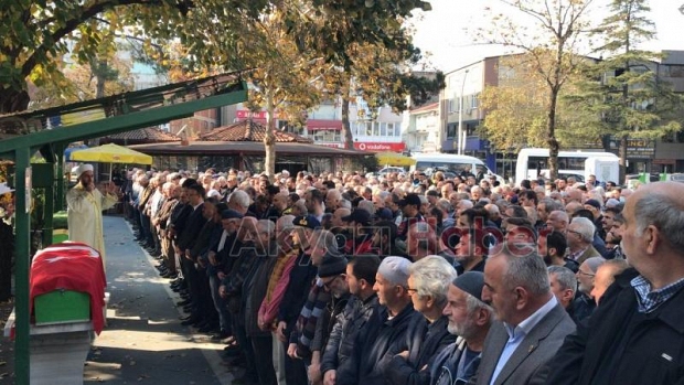 Şehit annesi dualarla son yolculuğuna uğurlandı