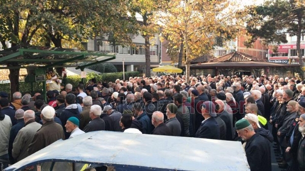 Süheyla Atabek Defnedildi