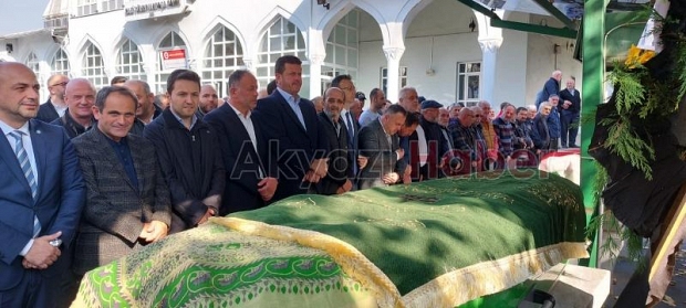 Süheyla Atabek Defnedildi
