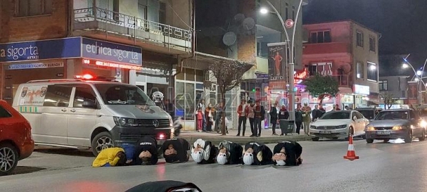 Ülke genelinde çök-kapan-tutun tatbikatı