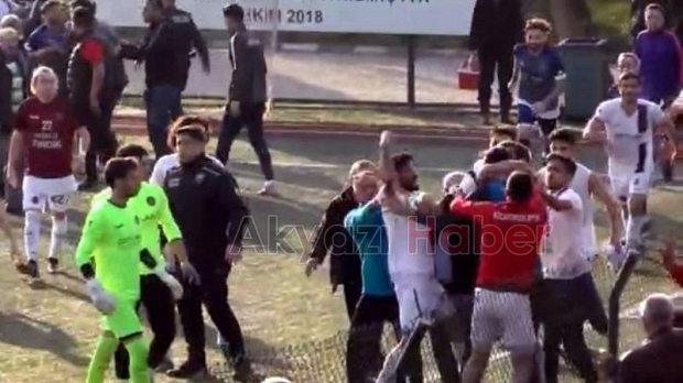 Amatör Lig’de yumruklar havada uçuştu