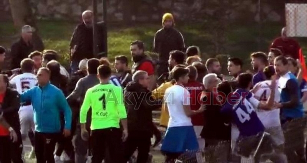 Amatör Lig’de yumruklar havada uçuştu