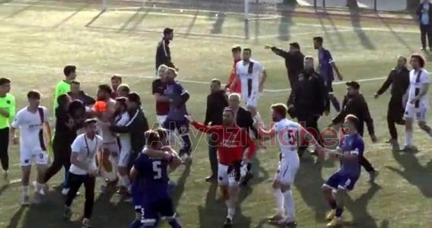 Amatör Lig’de yumruklar havada uçuştu